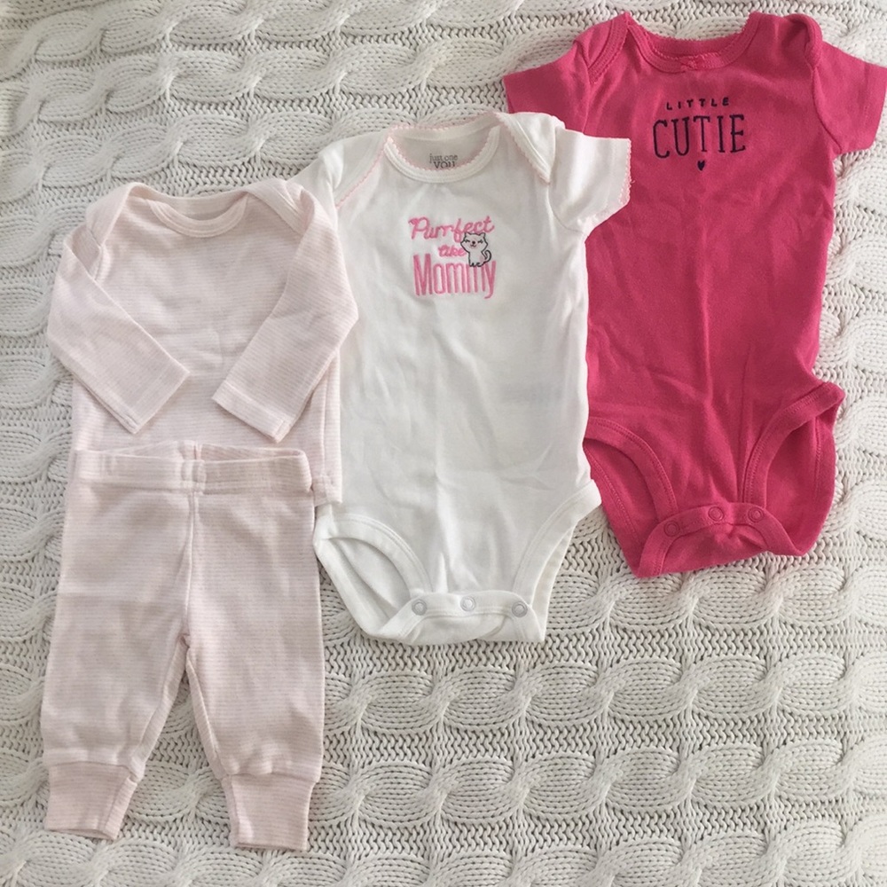 3 baby clothing pieces, 2 onesies 1 top & bottoms